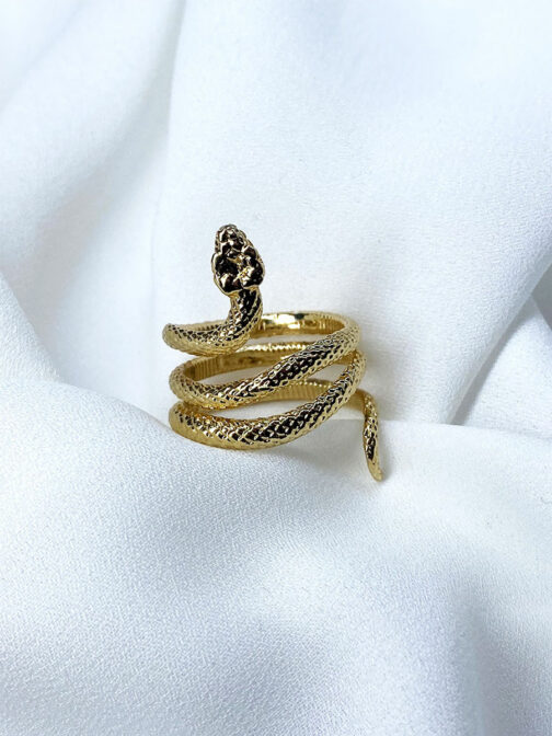 bague serpent cobra artisanale sculptée à la main en France